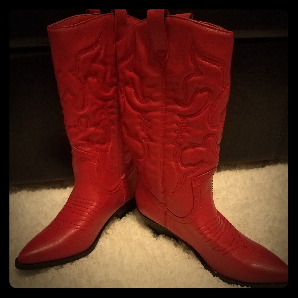 Red Soda cowgirl boots